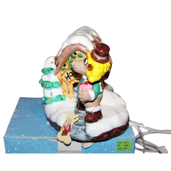 Vintage 80's Pound Puppies Howle Ceramic Lighted Christmas Village House - Picture 3 of 4
